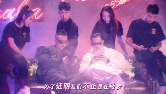 双冠合拍 《球球大作战》年终总决赛主题曲MV今日正式曝光
