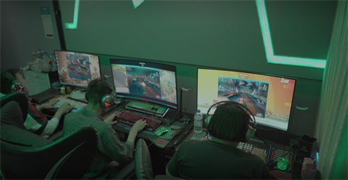 《跑跑卡丁车官方竞速版》手游不删档测试火热预约中 情怀视频曝光