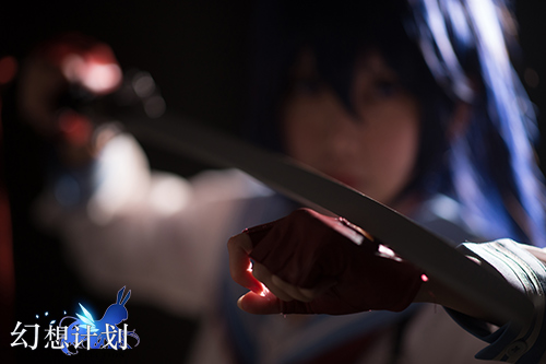 复仇利刃初现 《幻想计划》霜COS还原校服太刀成长史 复仇利刃初现 《幻想计划》霜COS还原校服太刀成长史