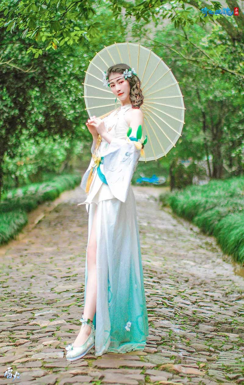 coser演绎动人故事 《倩女幽魂》手游全新主题时装上线