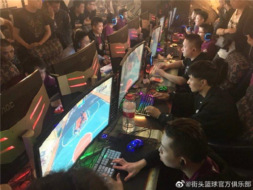 《街头篮球》惊现逆天绝杀 超花肉重庆夺冠