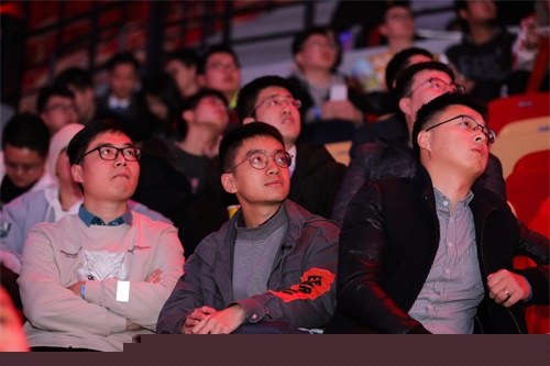 《火影忍者》第十三届无差别忍者格斗大赛今日正式打响