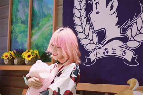 小姐姐的微笑温柔了新年！《小森生活》萤火虫美图大赏