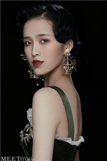可甜可盐！电魂网络展台绝美showgirl抢先看