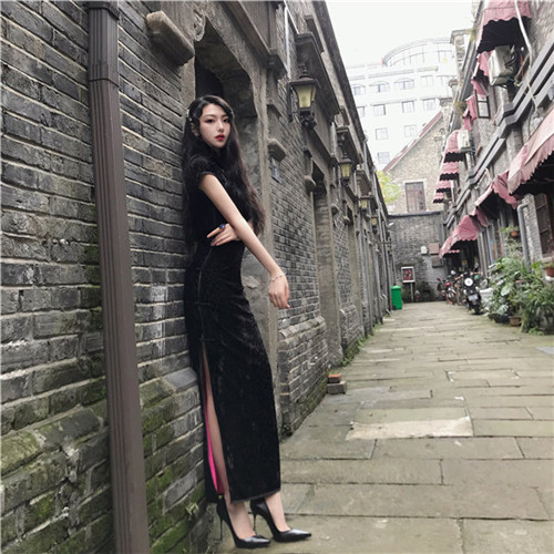 可甜可盐！电魂网络展台绝美showgirl抢先看